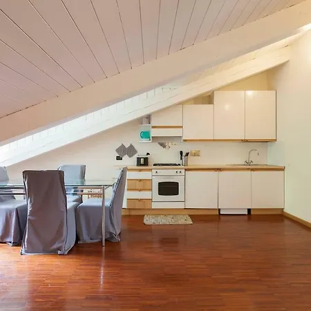 Apartamento Mansarda Charme Turín